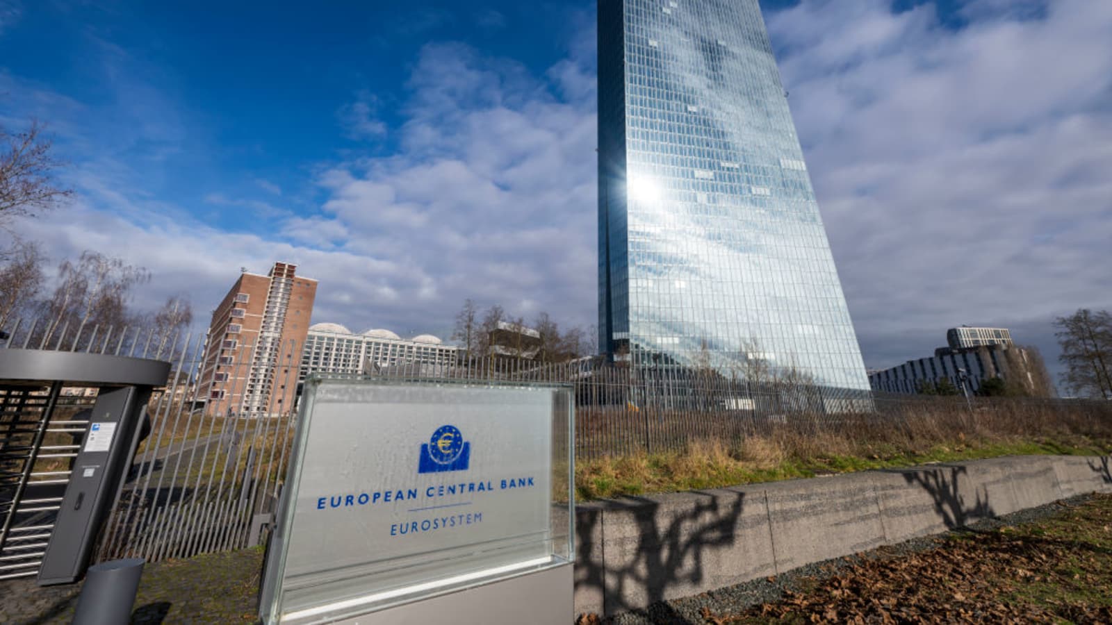 Euro Futures Soar: A New Dawn for European Markets?