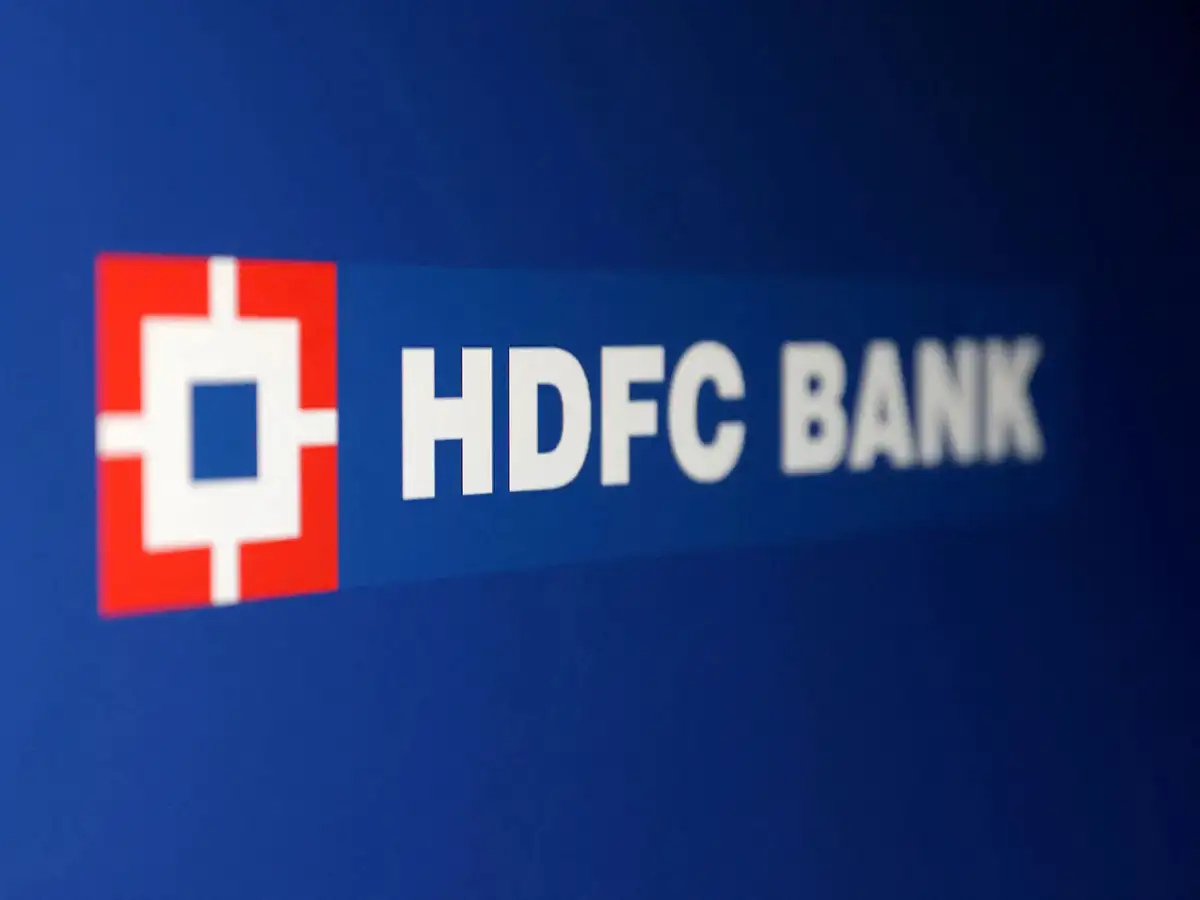 Banking Blues: HDFC Stock Extends Losses Amid Broader Market Weakness
