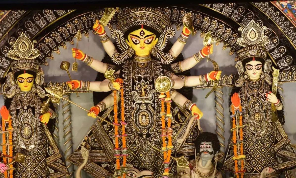 Shubh Muhurat Alert: When Does Durga Puja Truly Begin — Sept 27 or 28?