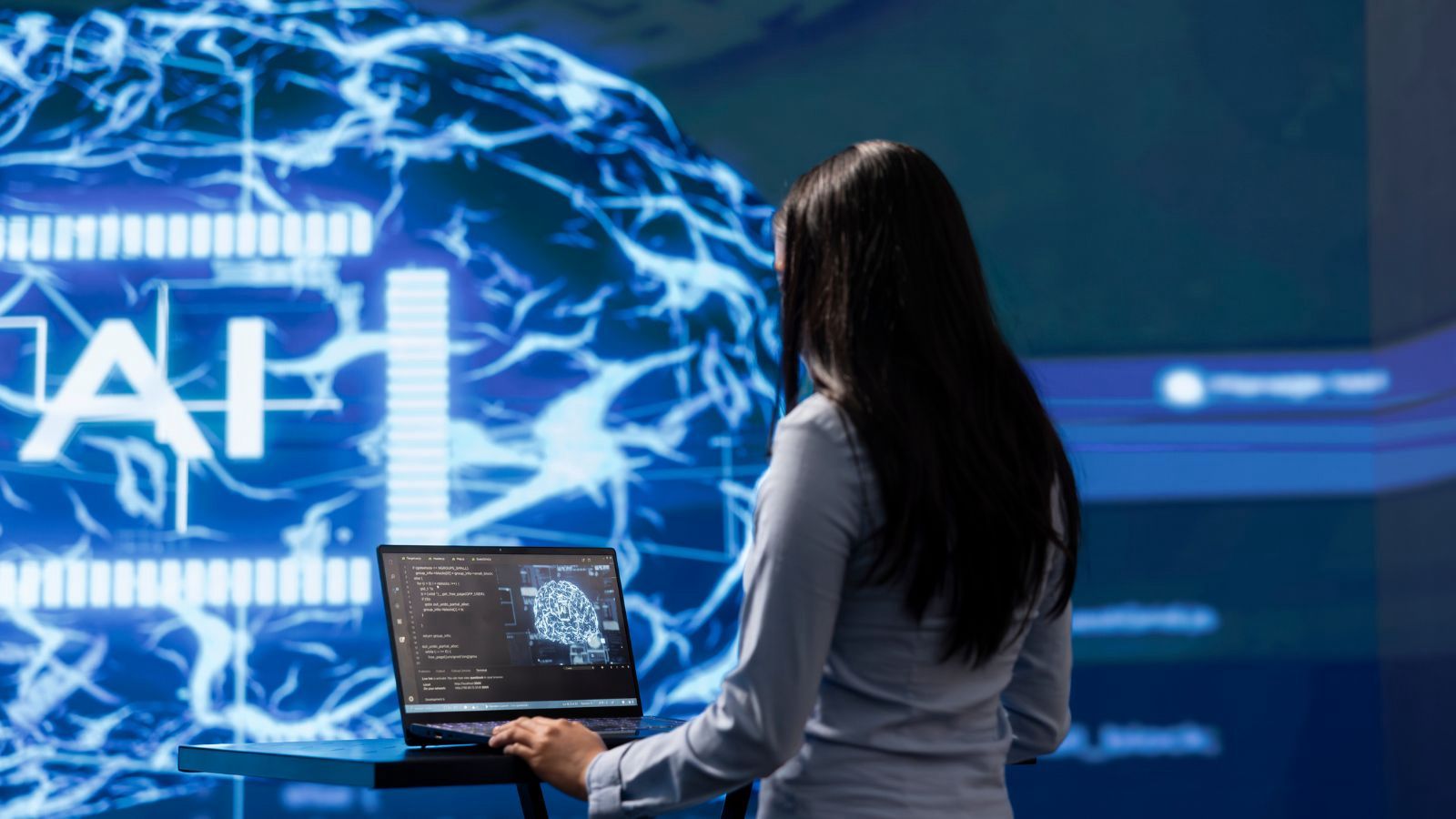Smart Code: Indian IT Firms Gear Up for Massive AI Reskilling Challenges