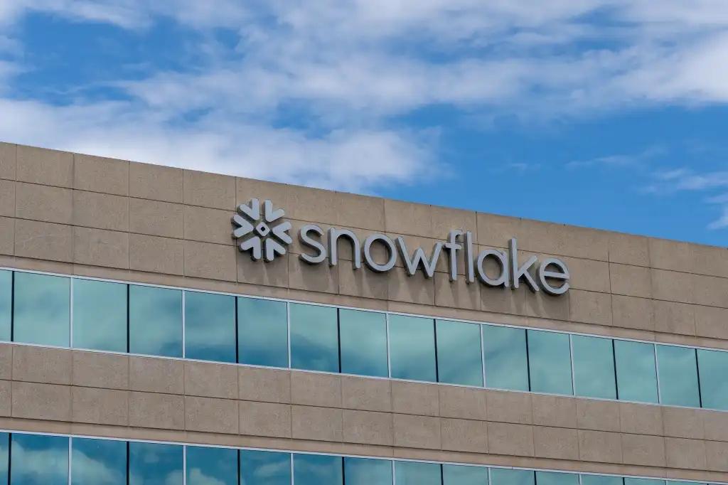 Snowflake Strengthens AI Data Cloud with Observe Acquisition