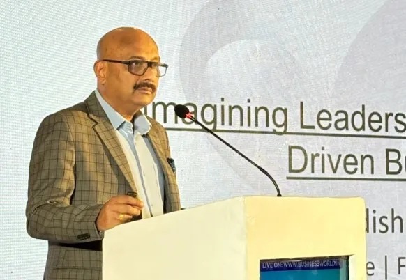 AI Leadership Enters a New Era: From Commanders to Collaborators