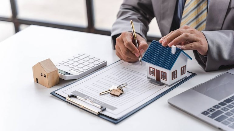 Tax Implications of Borrowing Money from a Homemaker Wife’s Top-Up Home Loan