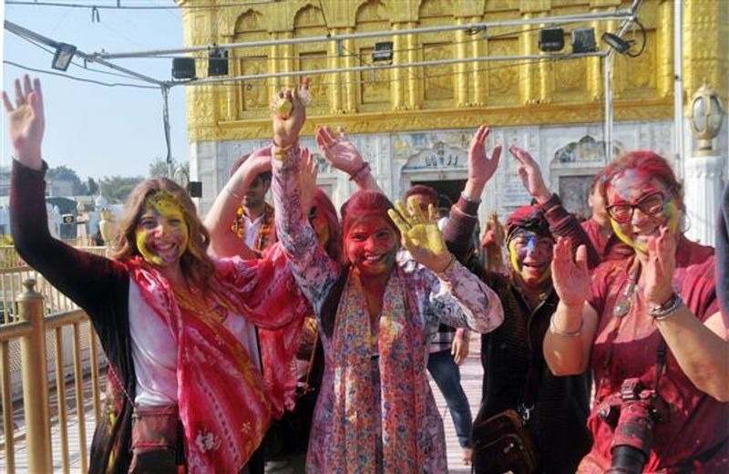 FSSAI Strengthens Oversight to Safeguard Consumers During Holi Celebrations