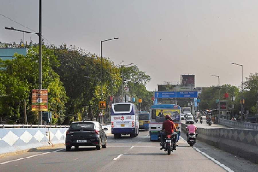 Kolkata’s Cool Spell Ends As Temperatures Rise Toward 35 °C