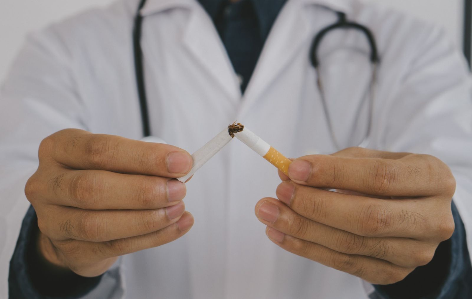 Healthcare Firm Claims Mass Symbolic Quitting As 23,000 Pledge To Stop Smoking
