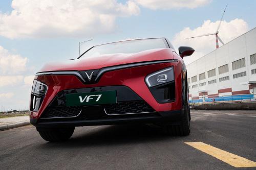 City Lights Fuel VinFast’s Drive: India’s Urban Boom Paves the Road Ahead