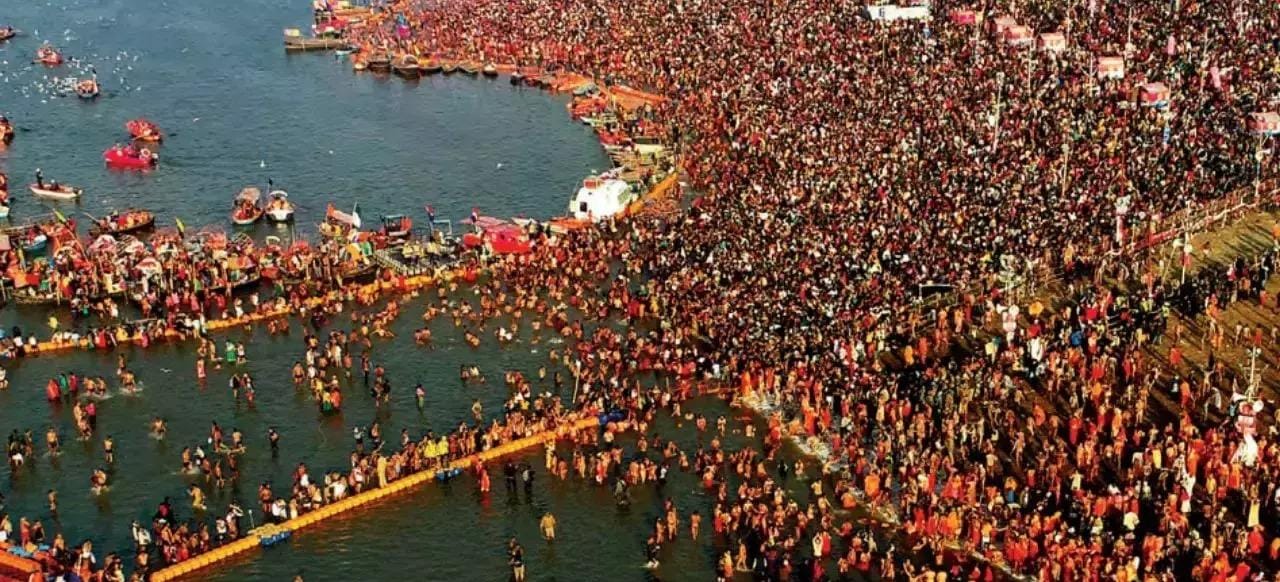 Record Attendance at Mahakumbh 2025: Over 48.76 Lakh Devotees Gather in Prayagraj