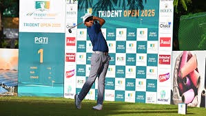 Young Gun Manoj S Powers to Top of Leaderboard with Stunning 67