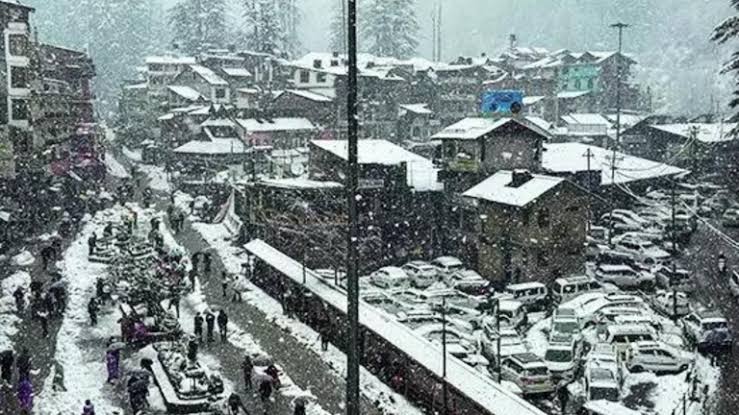 Himachal Pradesh Experiences Fresh Snowfall and Rain; Orange Avalanche Alert Issued for High-Altitude Areas
