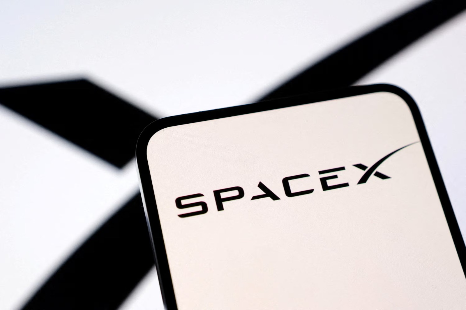 SpaceX Moves Toward Public Listing With Confidential IPO Filing