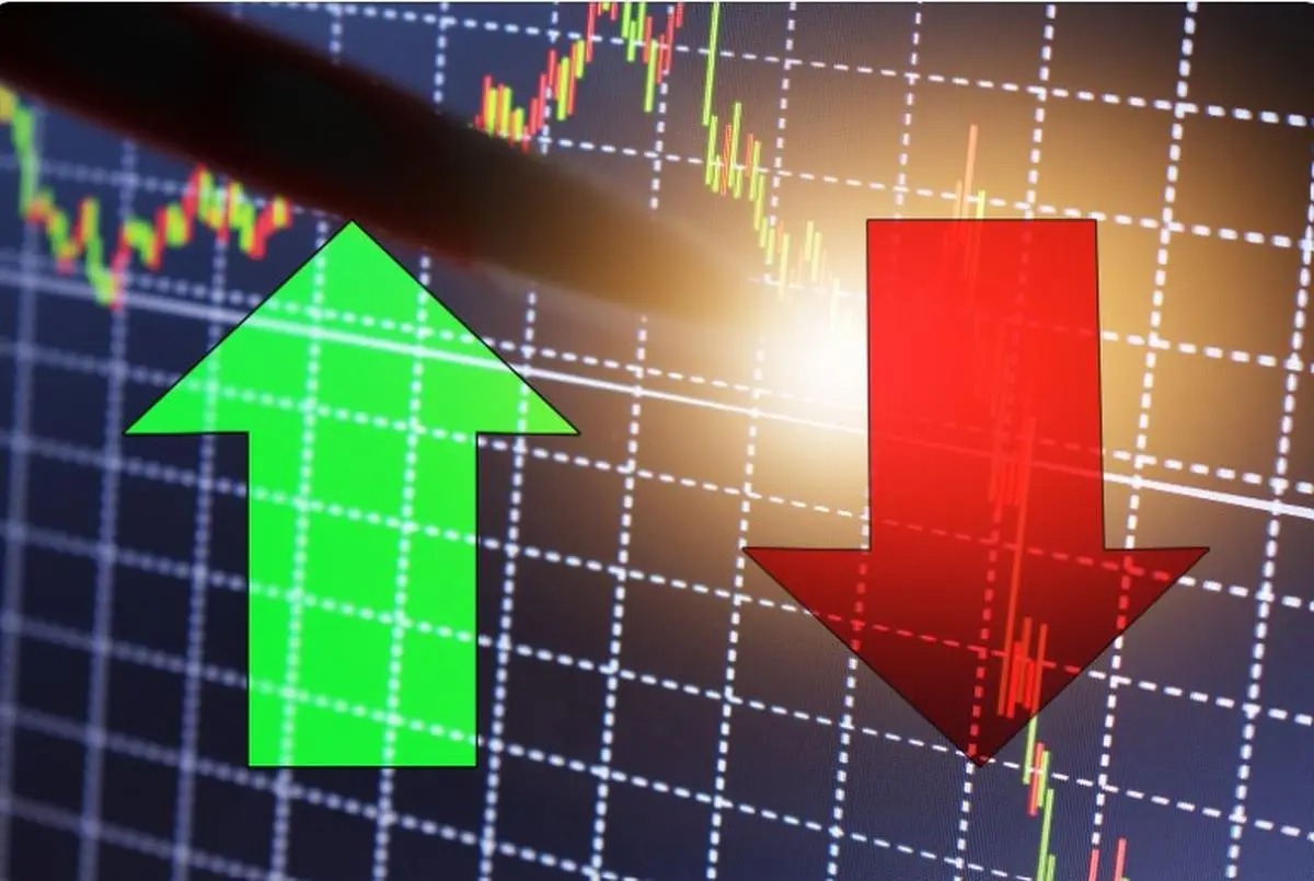 Banking Boost, FMCG Dip: Axis Bank And Kotak Mahindra Lead Gains As Nestle And Titan Slide