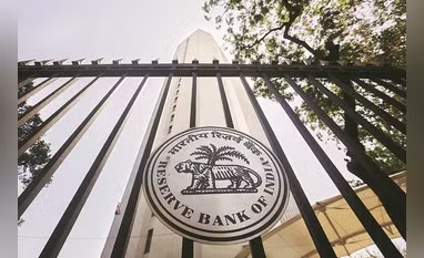 India’s Banking System Records Key Liquidity Movements On April 24