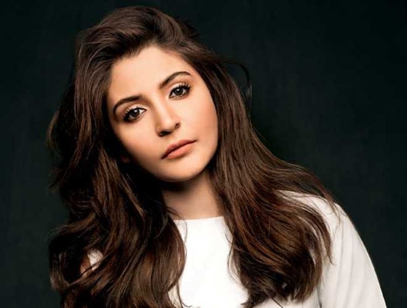 From Outsider to Icon: Actress Behind ₹400 Crore Blockbuster Still Outshines SRK & Amitabh Despite 7-Year Break!