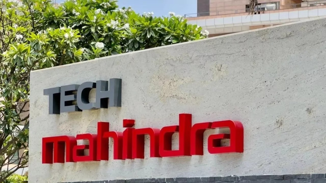 Tech Mahindra Q2 Earnings Reveal Strong Deal Wins, Dividend Boost Despite Slight Profit Dip