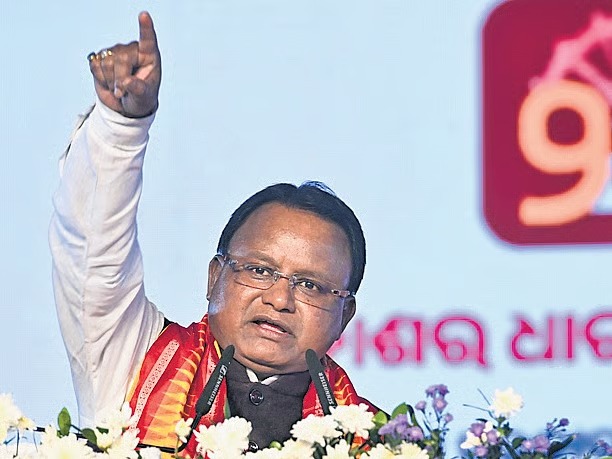Odisha CM Majhi Welcomes President and PM, Unveils Free Education
