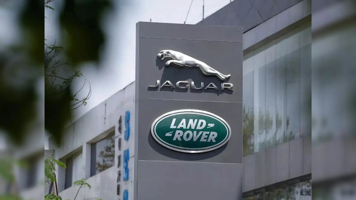 Jaguar Land Rover Recalls Over 121,000 Vehicles in the US Over Suspension Arm Defect