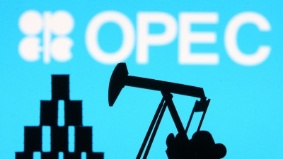 Reuters Poll: Oil Price Forecasts Slashed for 2025 as Trade War and OPEC+ Moves Weigh on Market