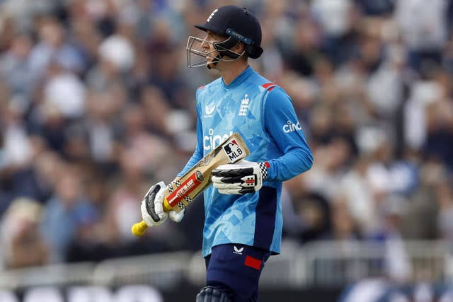 England Crosses 100 in Strong Start Against Australia at ICC Champions Trophy 2025