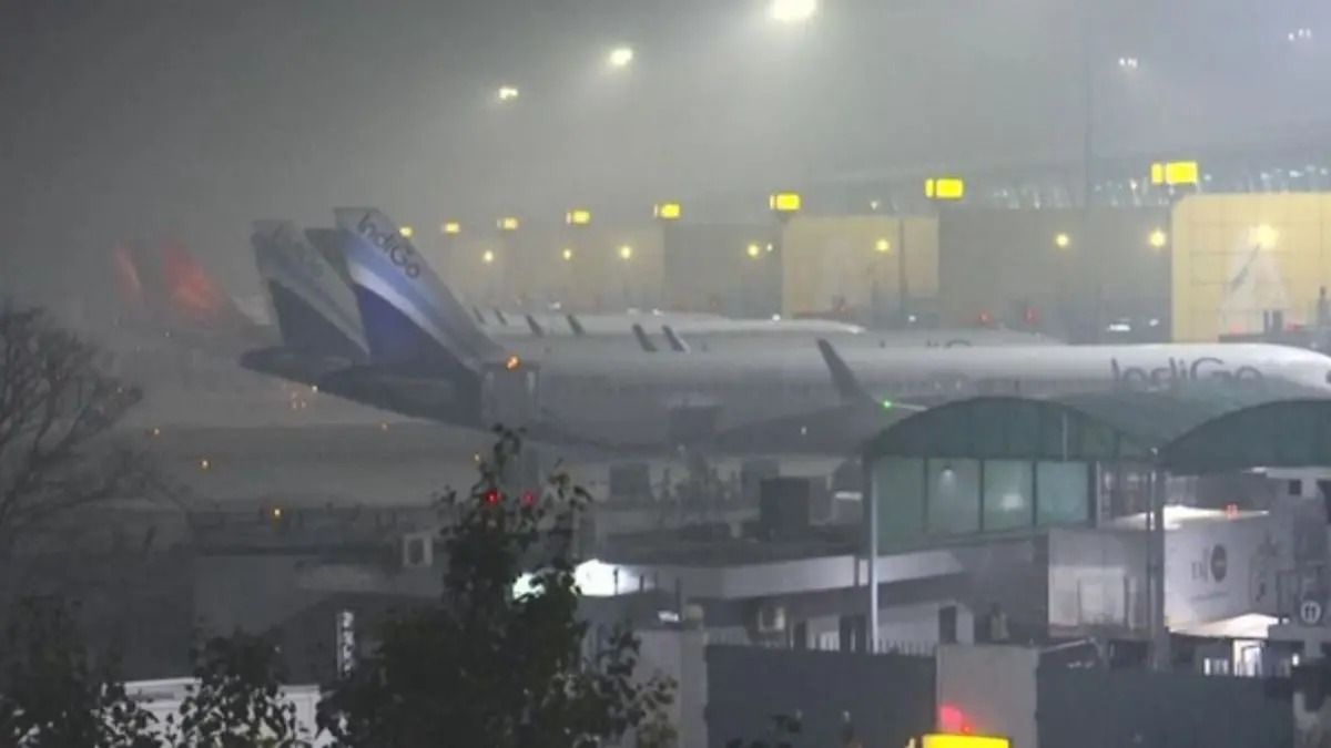 Fog Disrupts Flights: Delhi Airport and IndiGo Issue Advisory