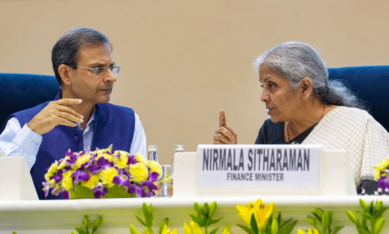 RBI's New Governor Malhotra Set to Announce Historic Rate Cut After 5-Year Pause