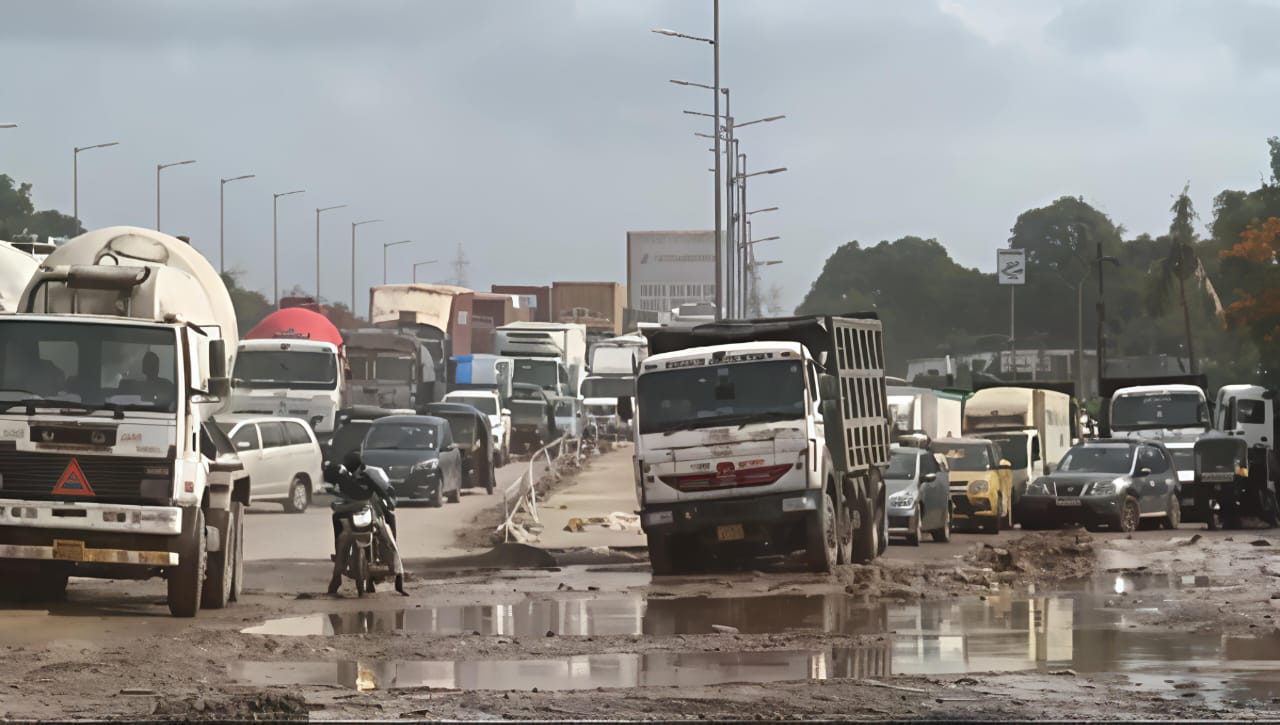 Rain, Rain, Go Away—Mumbai-Ahmedabad Highway Isn’t Ready to Play!