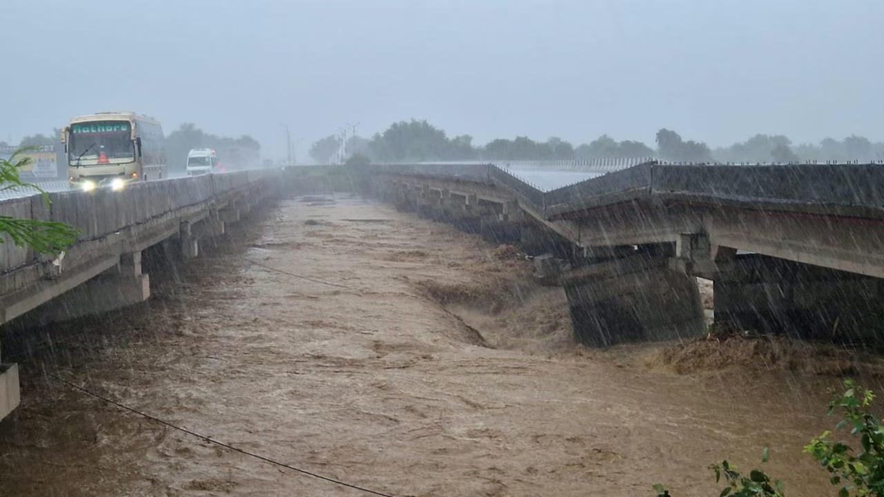 Rivers Spill Over, Roads Vanish: Jammu Faces Severe Flood Warnings Amid Heavy Downpour