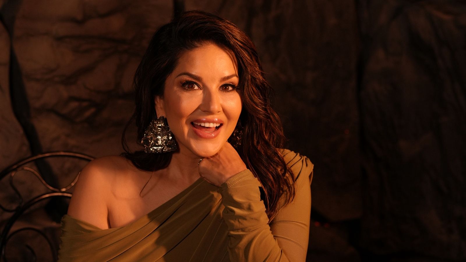 Sunny Side Up: Leone Reveals Diet Secrets and Launches ‘Potions’