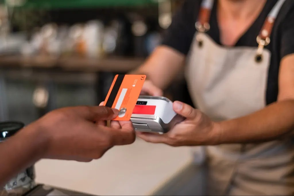 Credit Card Confessions: The Sneaky Fees Making Your Overseas Adventure Overpriced
