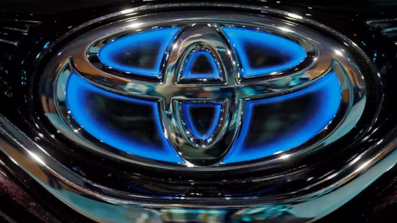 Toyota Buyers Face Extended Waits Amid Hybrid Boom
