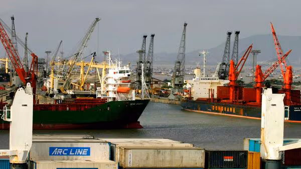 India's April Trade Deficit Increases Sharply to $26.42 Billion as Imports Increase, Exports Go Up Modestly
