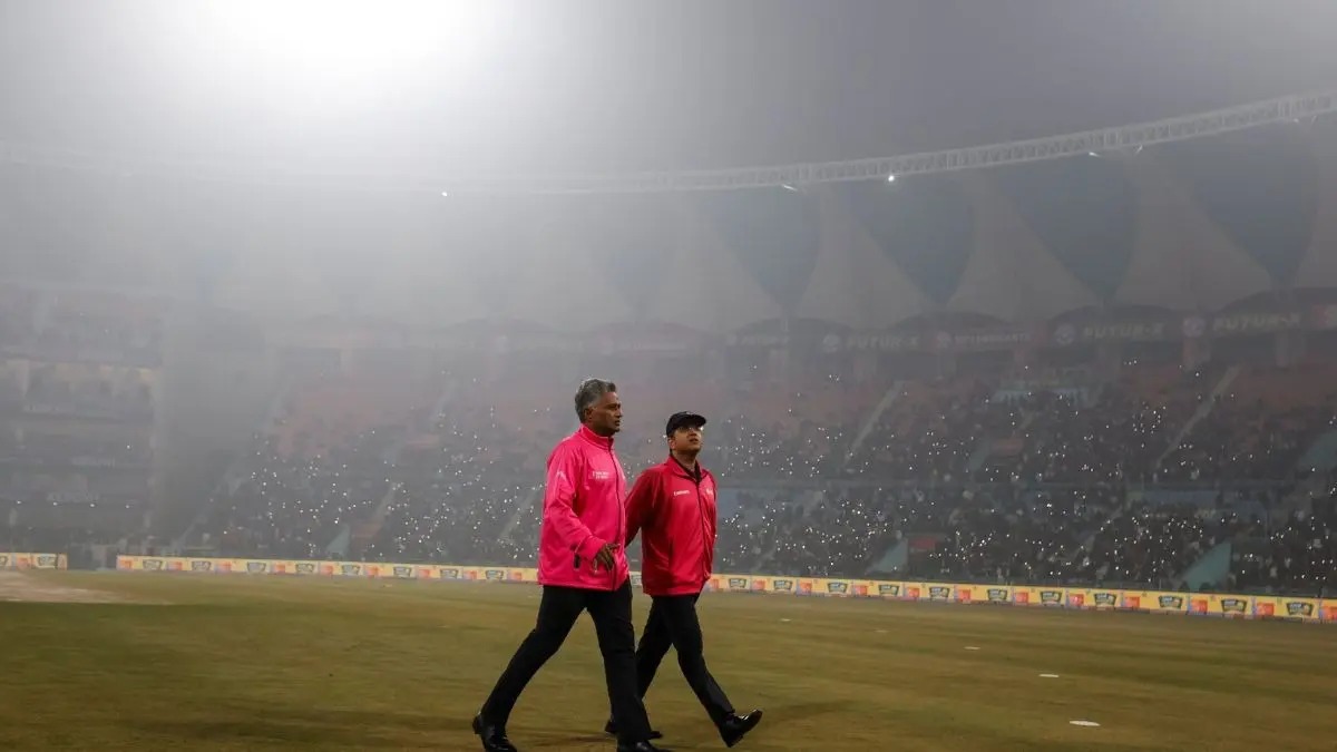 BCCI Under Fire as Excessive Fog Abandons India-SA T20I in Lucknow