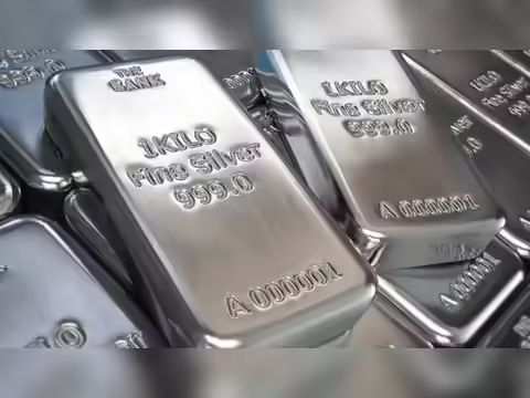 HDFC Silver ETF Suffers Sharp Decline: Fund Down 14.97% Amid Global Commodity Weakness