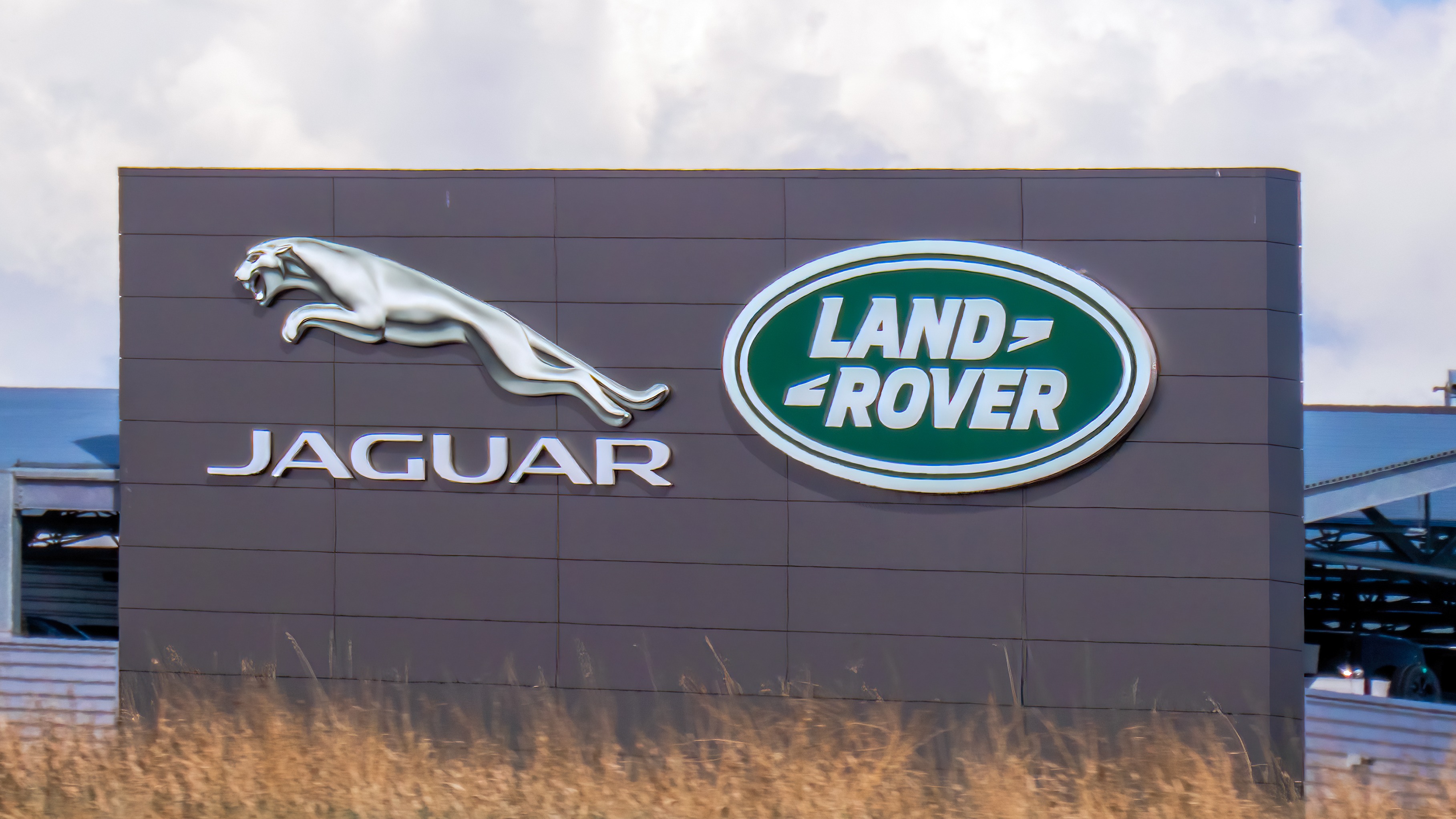 Jaguar Land Rover Extends Factory Closure Until October 1 Due to Cyber Attack: Production Halt Persists Amid Recovery Efforts