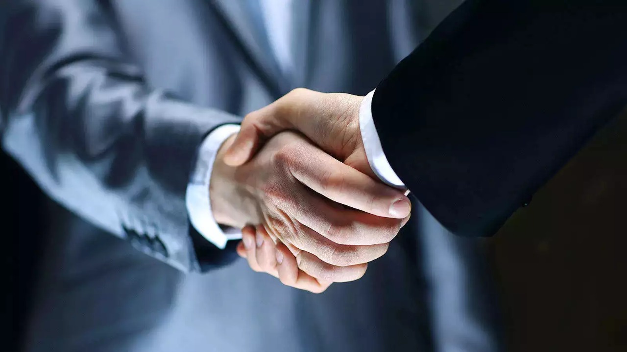 Choice International Expands Financial Services Portfolio with Rs 360 Million Stake in Arete Capital