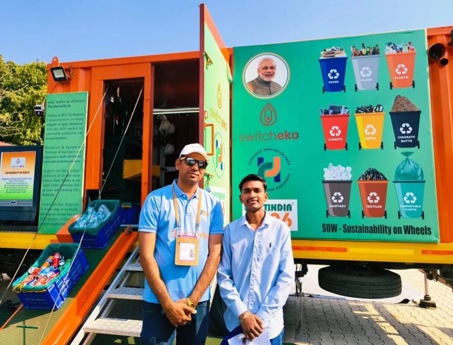 WOW STORY OF THE DAY: He Left Infosys and Tata, Built the World's First Mobile Waste Processing Truck, and Educated 4 Lakh Indians.