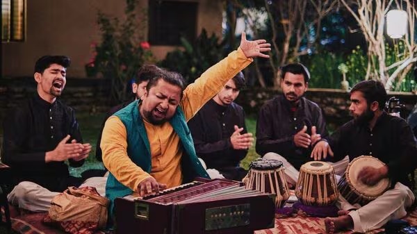 Kabir’s Spirit Resonates on the Ganga: Mahindra Kabira Festival Celebrates Music, Poetry and Spiritual Heritage