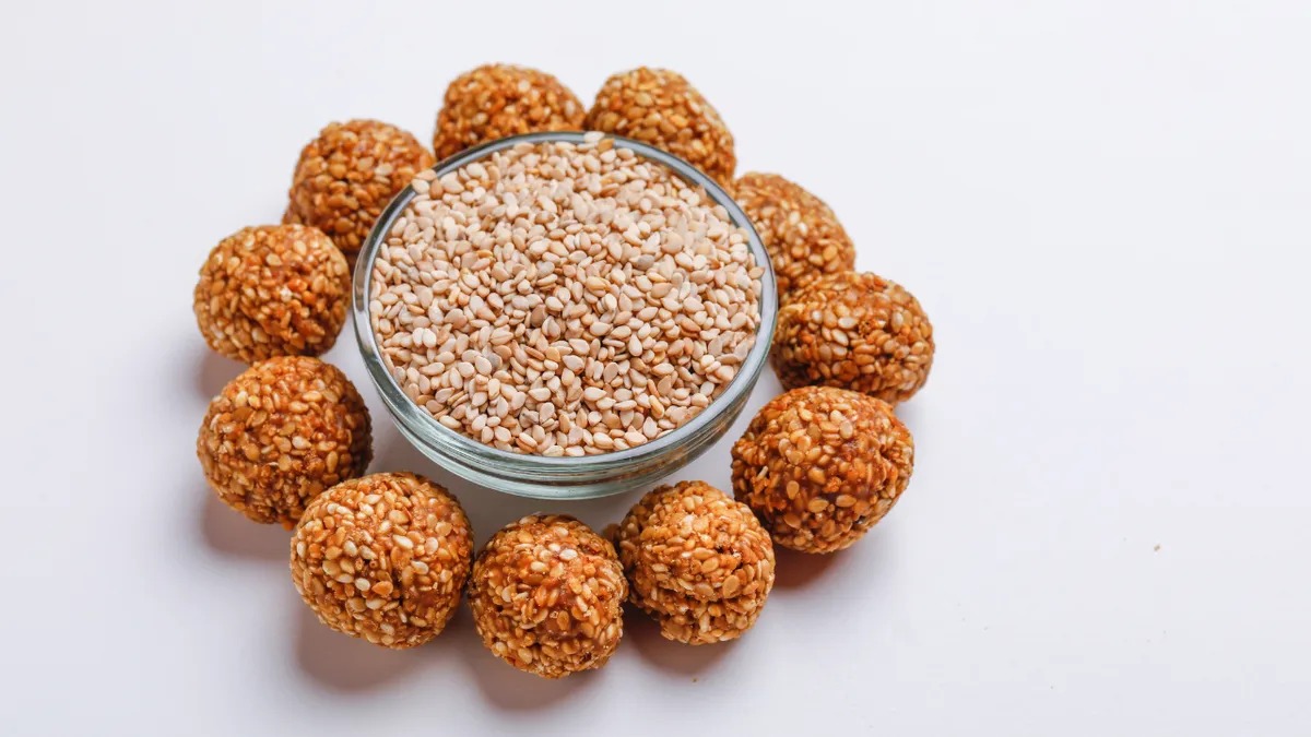 Til And Gur: The Perfect Pairing Of Makar Sankranti For Winter Strength And Nutrition
