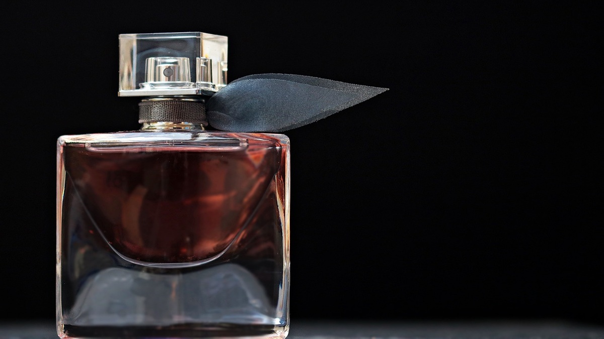 Perfume Bottle Explosion Injures Family of Four in Maharashtra