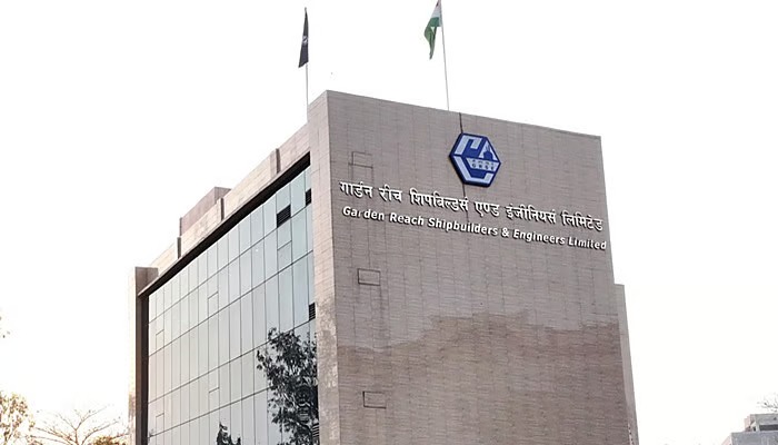 GRSE Signs MoU with Kalyani Strategic Systems to Boost Indigenous Naval Tech