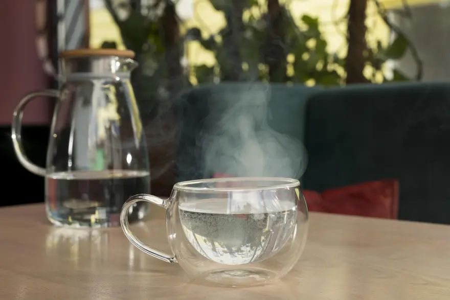Hot Water Morning Ritual: Experts Say It Helps Digestion, Hydration—But Not a Miracle Cure