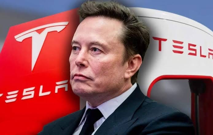 Tesla’s Stock on Thin Ice: 8.2% Drop as Musk Battles Politics and Sales Slowdown