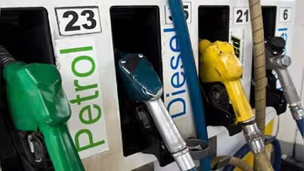 India Announces Major Fuel Duty Reduction To Ease Costs
