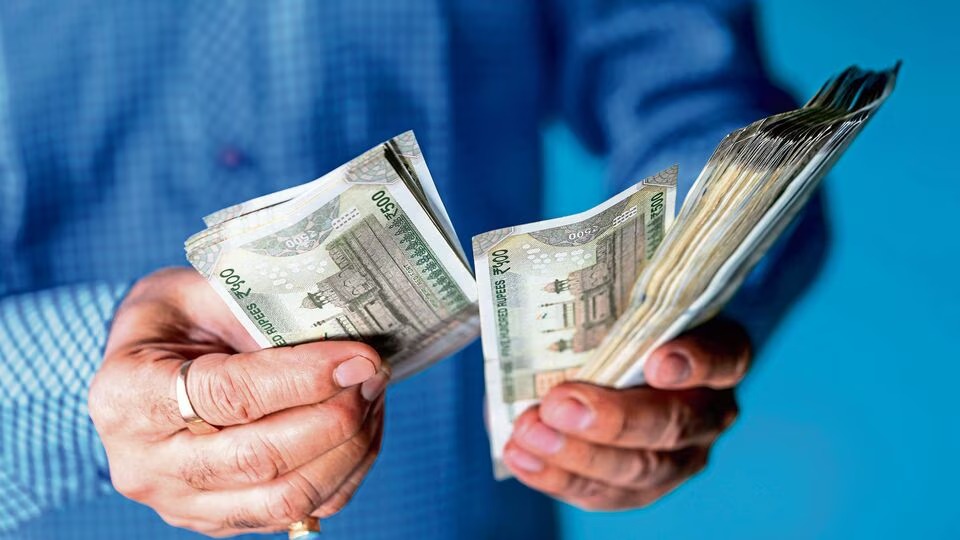 Beware Bengaluru's 'Crash for Cash' Scams: How to Spot and Avoid Fraudulent Accidents