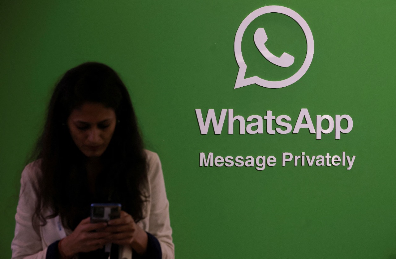The WhatsApp Crackdown: How India's Largest Messaging Platform is Fighting Fraud