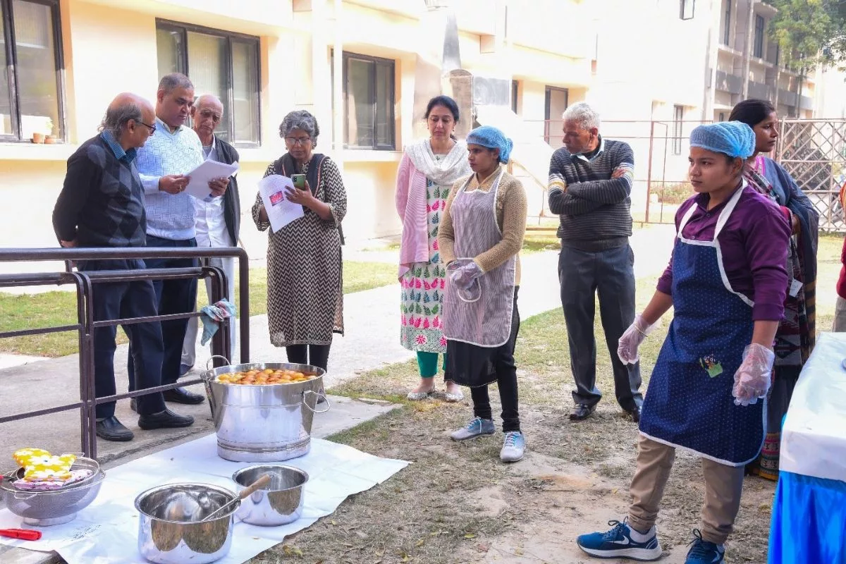 IIT Kanpur Unveils Solar Dehydration Technology to Empower Farmers