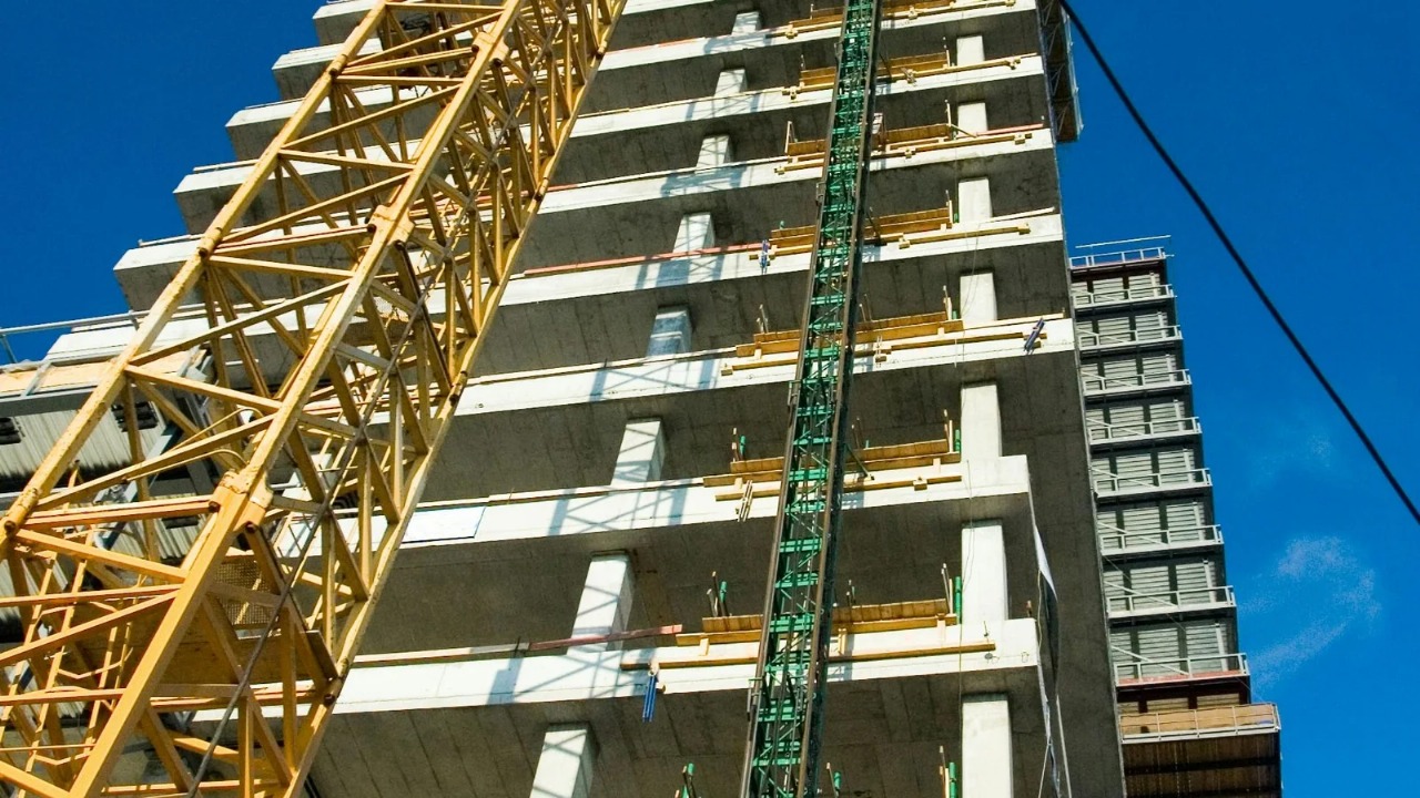Flat Delayed, Finances Strained: How Homebuyers Can Navigate The EMI-Rent Trap