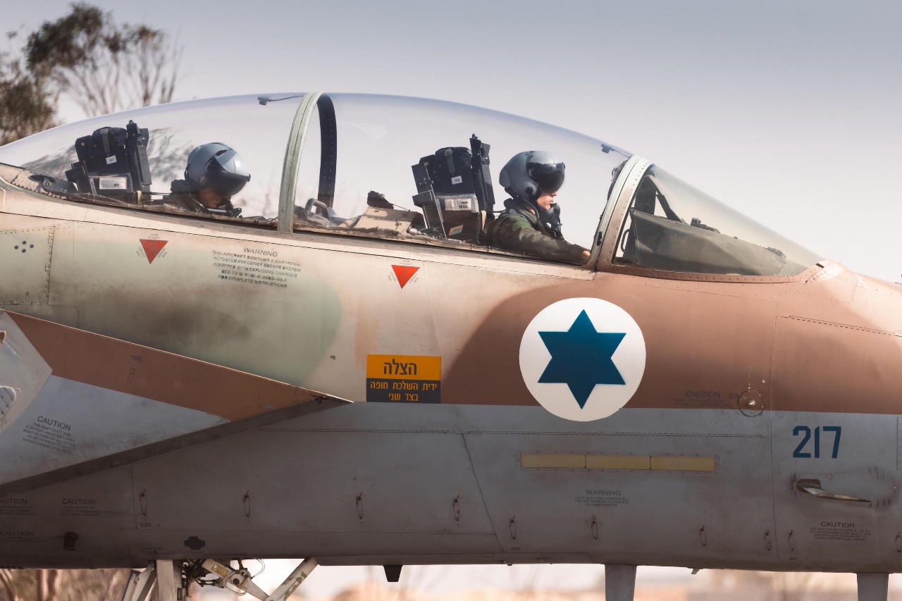 Israeli Jets Strike Sanaa Airport After Houthi Missile Hits Tel Aviv, Tensions Escalate in Yemen