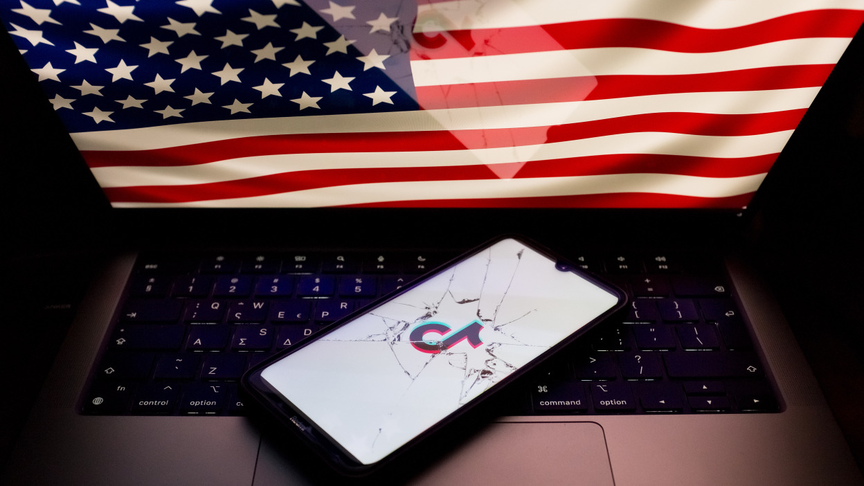 From Trending To Silent: TikTok Outage Sparks Digital Drama Across the United States