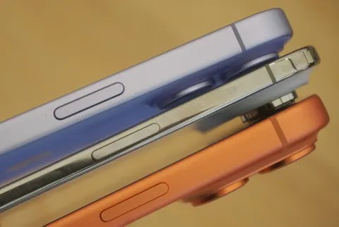 Apple’s Next Move: iPhone With An Android Touch